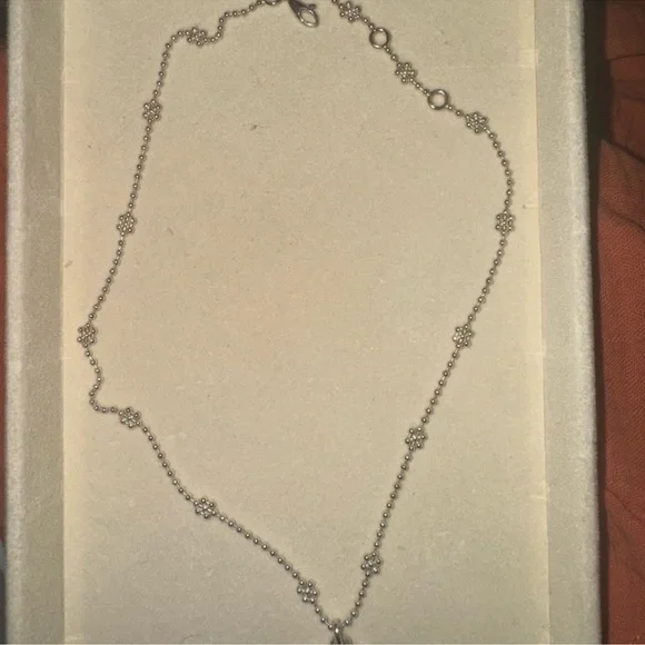 Gucci silver Logo Pendant Necklace Minimalist Design - Picture 4 of 4